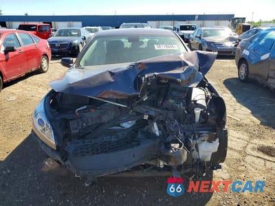 Piąte zdjęcie samochodu w środku: 2015 CHEVROLET MALIBU 1LT VIN:1G11C5SLXFF204979 - miniatura