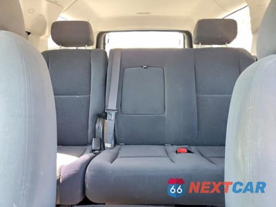 Zdjęcie 10 z 13 samochodu: 2008 CHEVROLET SUBURBAN K1500 LS VIN:3GNFK16348G280144 - miniatura