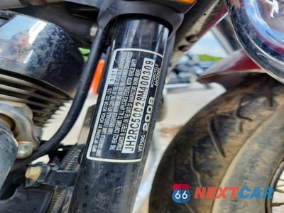 Zdjęcie 10 z 10 samochodu: 2008 HONDA VT750 C VIN:JH2RC50028M400309 - miniatura