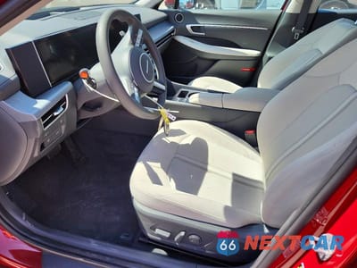 Zdjęcie 7 z 13 samochodu: 2025 HYUNDAI SONATA SEL VIN:KMHL64JA1SA505628 - miniatura
