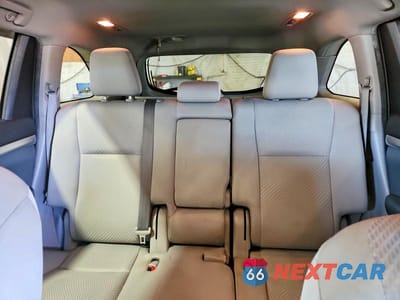 Zdjęcie 10 z 13 samochodu: 2019 TOYOTA HIGHLANDER LE VIN:5TDBZRFH6KS704994 - miniatura