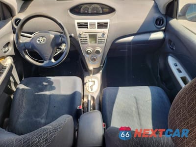 Zdjęcie 8 z 13 samochodu: 2008 TOYOTA YARIS BASE VIN:JTDBT903X81283690 - miniatura