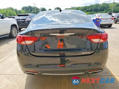 Zdjęcie 6 z 12 samochodu: 2016 CHRYSLER 200 C VIN:1C3CCCCG4GN135370 - miniatura