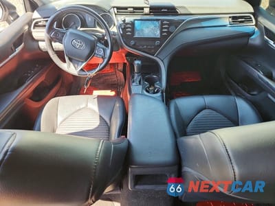 Zdjęcie 8 z 12 samochodu: 2018 TOYOTA CAMRY SE VIN:4T1B11HK2JU085138 - miniatura