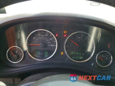 Zdjęcie 9 z 12 samochodu: 2014 JEEP WRANGLER UNLIMITED SAHARA VIN:1C4BJWEGXEL324111 - miniatura