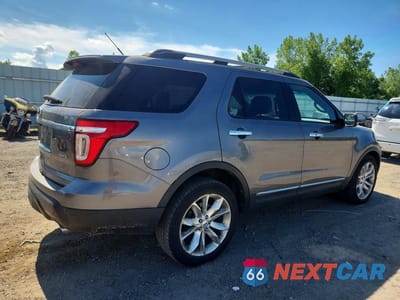 Trzecie zdjęcie samochodu z tyłu: 2013 FORD EXPLORER LIMITED VIN:1FM5K8F84DGA35726 - miniatura