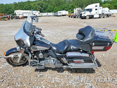 Trzecie zdjęcie samochodu z tyłu: 2010 HARLEY-DAVIDSON FLHTCU VIN:1HD1FC415AB611217 - miniatura