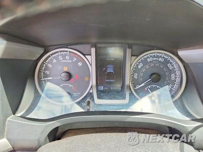 Zdjęcie 9 z 12 samochodu: 2016 TOYOTA TACOMA SR5 V6 VIN:3TMAZ5CN7GM015617 - miniatura