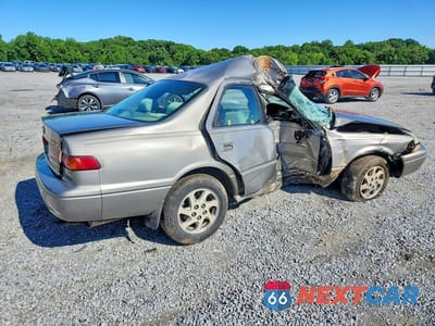 Trzecie zdjęcie samochodu z tyłu: 1999 TOYOTA CAMRY LE V6 VIN:4T1BF22K7XU077030 - miniatura