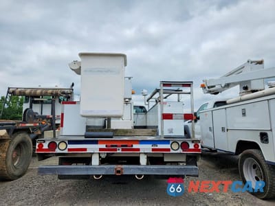 Piąte zdjęcie samochodu w środku: 2016 FORD F450 SUPER DUTY BUCKET TRUCK VIN:1FDUF4GY5GEA59458 - miniatura