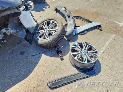 Zdjęcie 13 z 14 samochodu: 2016 BMW X1 XDRIVE28I VIN:WBXHT3C31GP887615 - miniatura