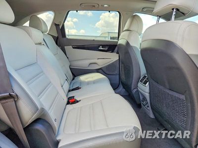 Zdjęcie 11 z 13 samochodu: 2017 KIA SORENTO SX V6 VIN:5XYPKDA51HG194070 - miniatura