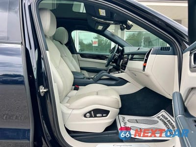 Piąte zdjęcie samochodu w środku: 2021 PORSCHE CAYENNE COUPE VIN:WP1BA2AY1MDA42471 - miniatura