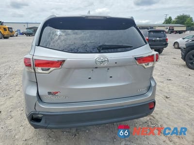 Zdjęcie 6 z 12 samochodu: 2016 TOYOTA HIGHLANDER LE PLUS VIN:5TDBKRFHXGS307722 - miniatura