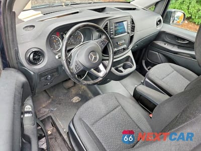 Zdjęcie 8 z 12 samochodu: 2021 MERCEDES-BENZ METRIS VIN:W1XV0CEY7M3943271 - miniatura