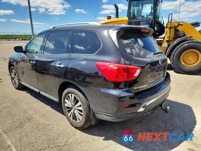Drugie zdjęcie samochodu z przodu: 2017 NISSAN PATHFINDER S VIN:5N1DR2MM0HC914321 - miniatura