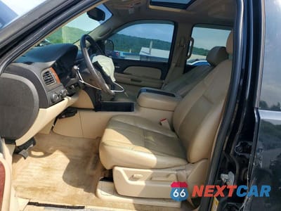 Zdjęcie 7 z 13 samochodu: 2007 CHEVROLET SUBURBAN K1500 VIN:3GNFK16397G143814 - miniatura