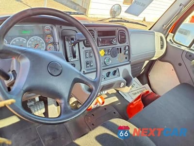 Zdjęcie 9 z 12 samochodu: 2018 FREIGHTLINER M2 106 MEDIUM DUTY VIN:3ALACWFC5JDJK0339 - miniatura