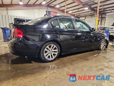 Trzecie zdjęcie samochodu z tyłu: 2007 BMW 328 XI SULEV VIN:WBAVC73507KP33786 - miniatura