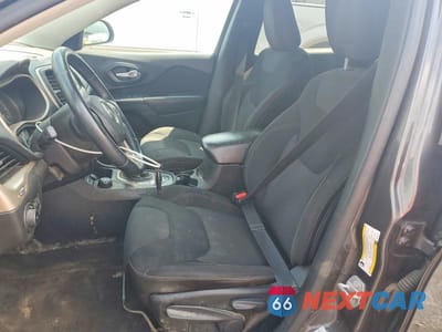 Zdjęcie 7 z 13 samochodu: 2015 JEEP CHEROKEE LATITUDE VIN:1C4PJMCS0FW725104 - miniatura