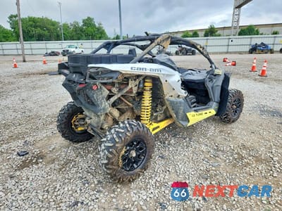 Czwarte zdjęcie samochodu z boku: 2018 CAN-AM MAVERICK X3 UTILITY VEHICLE VIN:3JBVGAY44JK000370 - miniatura