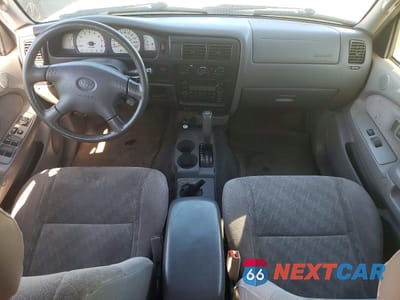 Zdjęcie 8 z 12 samochodu: 2004 TOYOTA TACOMA DOUBLE CAB PRERUNNER VIN:5TEGN92N54Z311913 - miniatura