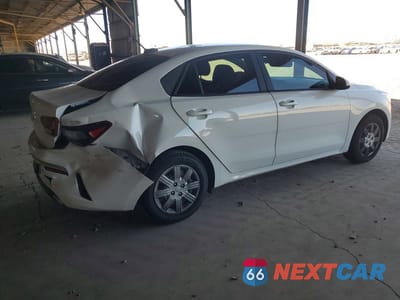 Trzecie zdjęcie samochodu z tyłu: 2023 KIA RIO S VIN:3KPA24AD5PE615880 - miniatura