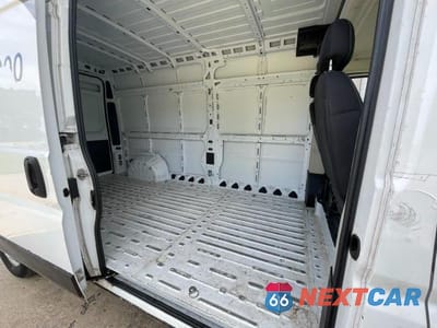 Zdjęcie 6 z 10 samochodu: 2021 RAM PROMASTER 2500 2500 HIGH VIN:3C6LRVDG0ME523756 - miniatura