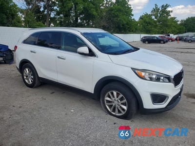 Czwarte zdjęcie samochodu z boku: 2016 KIA SORENTO LX VIN:5XYPG4A37GG020728 - miniatura