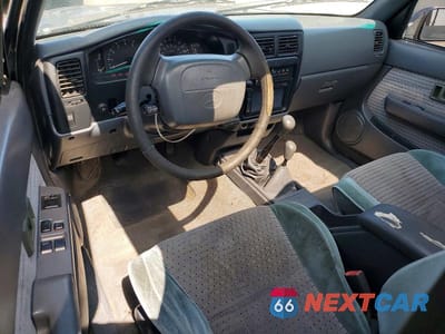 Zdjęcie 8 z 12 samochodu: 1997 TOYOTA TACOMA XTRACAB SR5 VIN:4TAWN74N6VZ313272 - miniatura