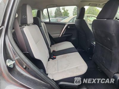 Zdjęcie 11 z 13 samochodu: 2018 TOYOTA RAV4 XLE VIN:JTMRFREV1JD226461 - miniatura