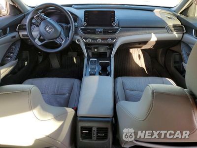 Zdjęcie 8 z 12 samochodu: 2019 HONDA ACCORD TOURING HYBRID VIN:1HGCV3F93KA011160 - miniatura