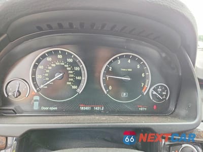 Zdjęcie 9 z 13 samochodu: 2015 BMW X5 XDRIVE35I VIN:5UXKR0C55F0P07317 - miniatura