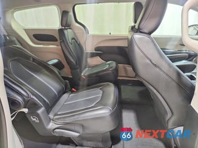 Zdjęcie 11 z 13 samochodu: 2024 CHRYSLER PACIFICA TOURING L VIN:2C4RC1BG4RR178818 - miniatura