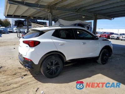 Trzecie zdjęcie samochodu z tyłu: 2024 BUICK ENCORE GX SPORT TOURING VIN:KL4AMESLXRB161450 - miniatura