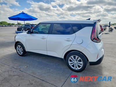 Drugie zdjęcie samochodu z przodu: 2023 KIA SOUL LX VIN:KNDJ23AU2P7889855 - miniatura