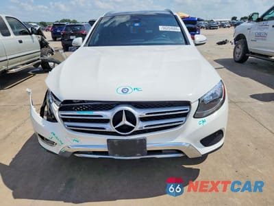 Piąte zdjęcie samochodu w środku: 2017 MERCEDES-BENZ GLC 300 VIN:WDC0G4JB4HF132135 - miniatura