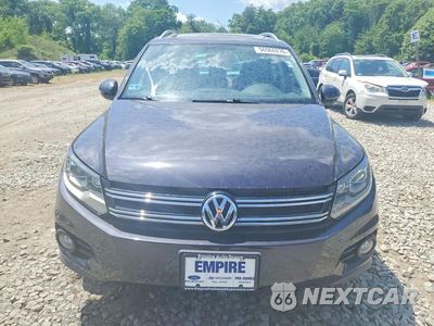 Piąte zdjęcie samochodu w środku: 2016 VOLKSWAGEN TIGUAN S VIN:WVGBV7AX2GW521755 - miniatura