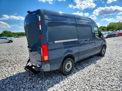 Trzecie zdjęcie samochodu z tyłu: 2019 MERCEDES BENZ SPRINTER 2500 DELIVERY VAN VIN:WD4PF0CD5KP060190 - miniatura