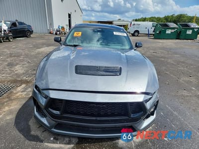 Piąte zdjęcie samochodu w środku: 2025 FORD MUSTANG GT VIN:1FA6P8CF2S5417006 - miniatura