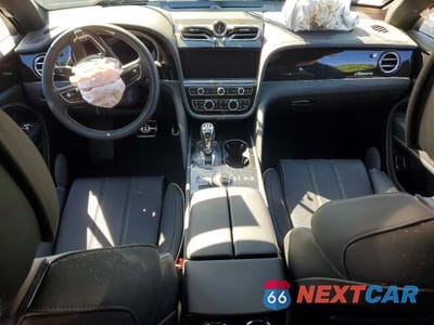 Zdjęcie 8 z 13 samochodu: 2024 BENTLEY BENTAYGA VIN:SJAAT2ZV0RC027976 - miniatura