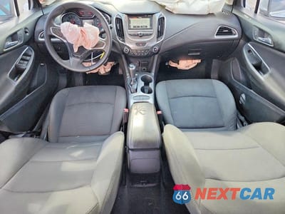 Zdjęcie 8 z 12 samochodu: 2018 CHEVROLET CRUZE LT VIN:1G1BE5SM8J7116801 - miniatura