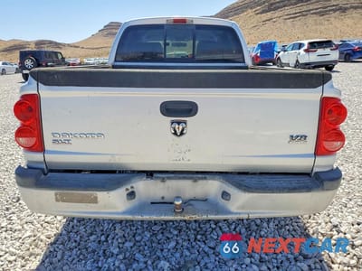Zdjęcie 6 z 13 samochodu: 2008 DODGE DAKOTA QUAD SLT VIN:1D7HE48N58S567810 - miniatura