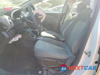 Zdjęcie 7 z 12 samochodu: 2017 CHEVROLET SONIC VIN:1G1JG6SH9H4166603 - miniatura
