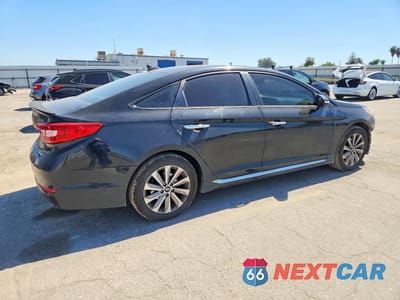 Trzecie zdjęcie samochodu z tyłu: 2017 HYUNDAI SONATA SPORT VIN:5NPE34AF8HH498258 - miniatura