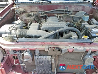 Zdjęcie 11 z 12 samochodu: 2005 TOYOTA TUNDRA DOUBLE CAB LIMITED VIN:5TBET38115S493373 - miniatura