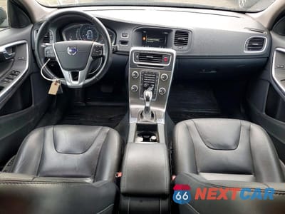 Zdjęcie 8 z 12 samochodu: 2016 VOLVO V60 T5 PREMIER VIN:YV140MEK4G1307267 - miniatura