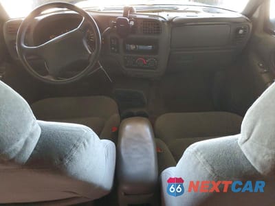 Zdjęcie 8 z 13 samochodu: 1998 CHEVROLET BLAZER VIN:1GNCS13W4W2212157 - miniatura