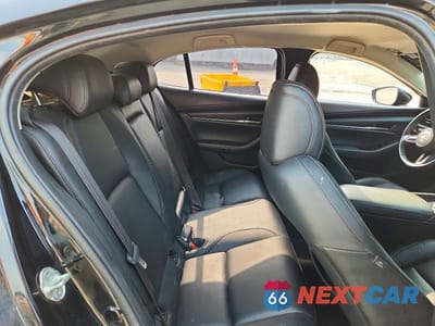 Zdjęcie 10 z 12 samochodu: 2021 MAZDA 3 SELECT VIN:JM1BPABL4M1338549 - miniatura