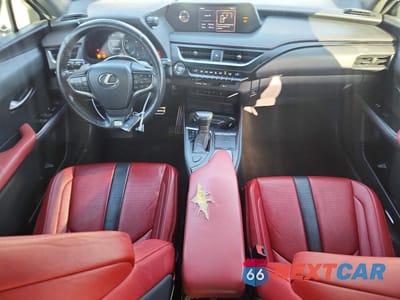 Zdjęcie 8 z 13 samochodu: 2019 LEXUS UX 200 VIN:JTHY3JBH0K2002355 - miniatura